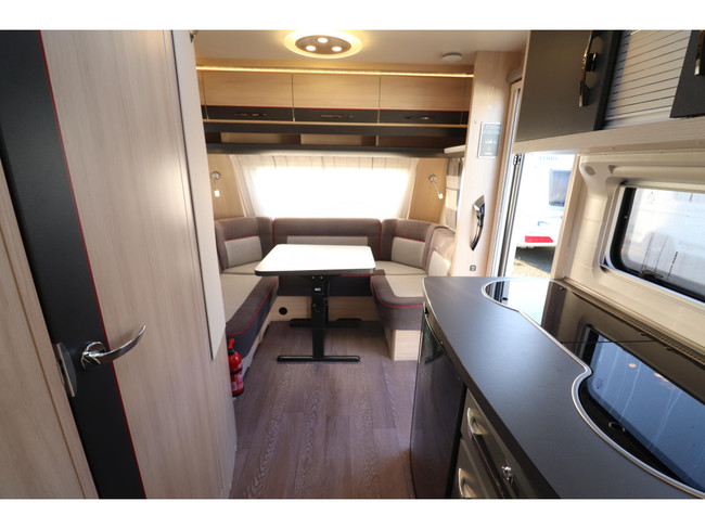 Hobby De Luxe Edition 460 LU Unico/ Mover/ Compleet foto: 16