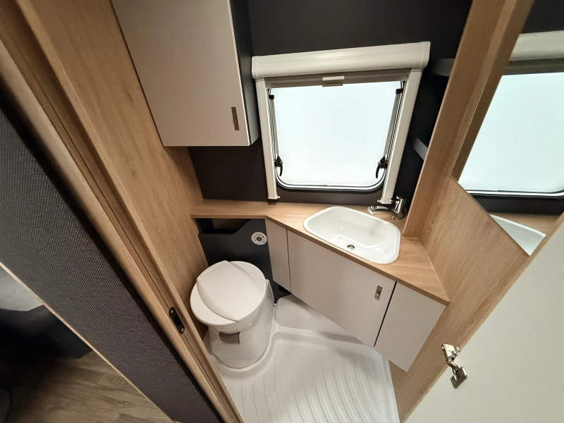 Knaus Sport 460 EU Enkele bedden  foto: 8