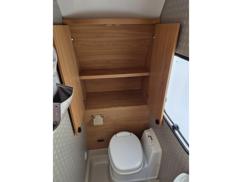Bürstner Ventana 460 TS Mover-Luifel met voorwand  foto: 16