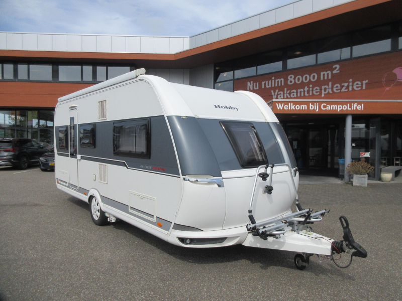 Hobby De Luxe 495 UL MET VASTE LUIFEL EN MOVER 