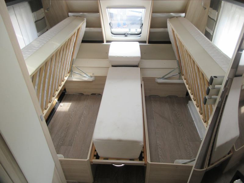 Hobby De Luxe 495 UL MET VASTE LUIFEL EN MOVER  foto: 5