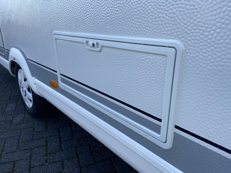 Hobby On Tour 390 SF Treinzit, dwars bed  foto: 5