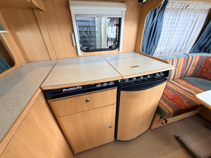 Dethleffs Summer Edition 450 Mover, Fransbed tent  foto: 10