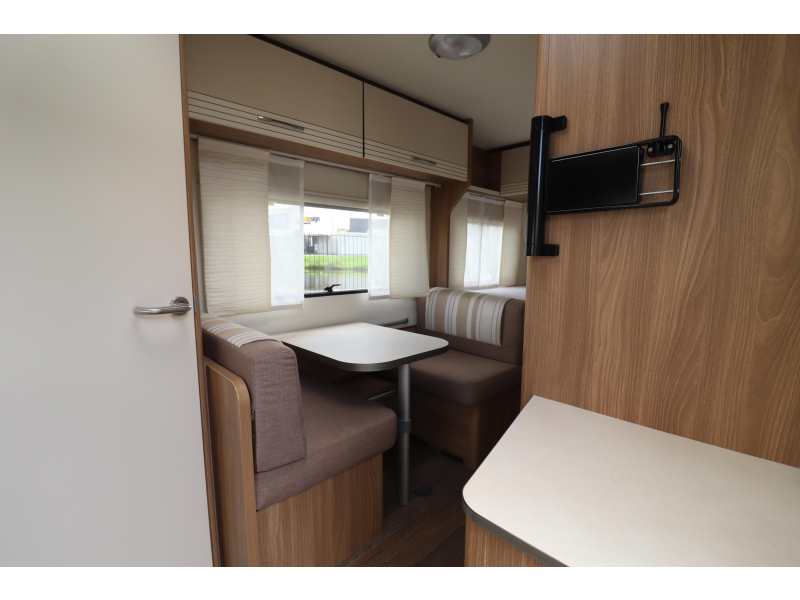 Bürstner Premio Life 425 TS Mover/ Lichtgewicht  foto: 11