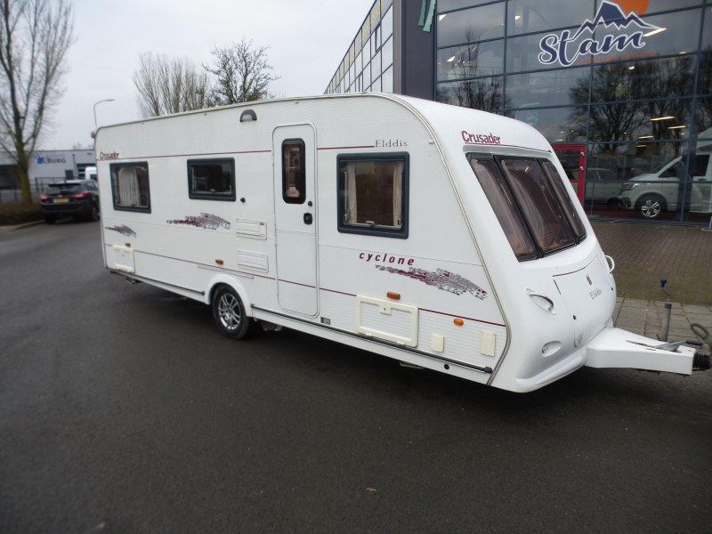 Elddis Crusader Solano 530 mover en voortent 