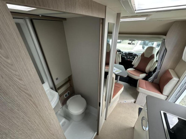 Bürstner Nexxo Van T 690 G LENGTE BEDDEN + 3.650 KG. foto: 13