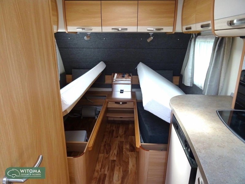 Knaus Sudwind Limited Edition 460 EU mover-Thule omnistor luif  foto: 9