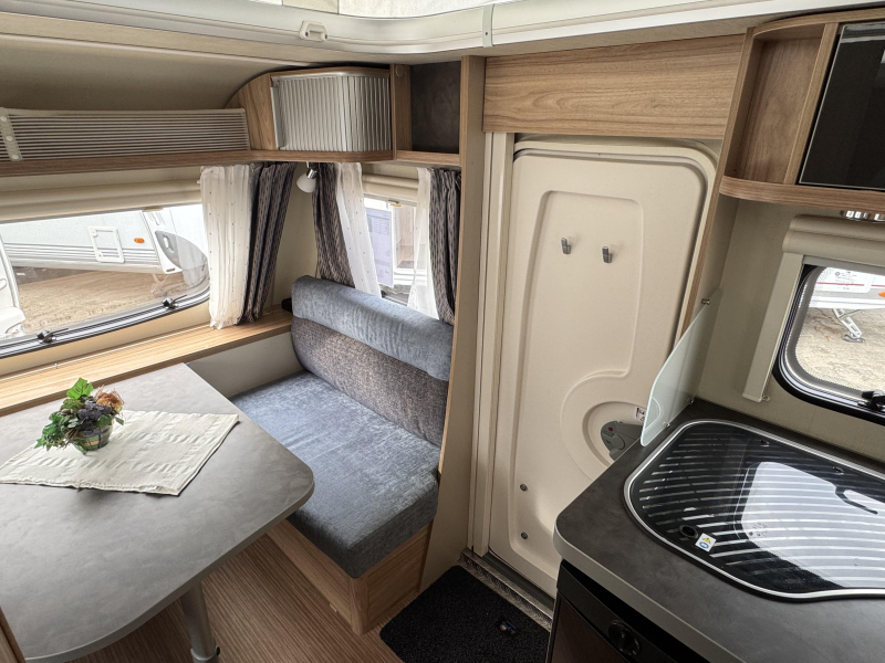 Eriba Feeling 442 - Mover - Thule-luifel - 