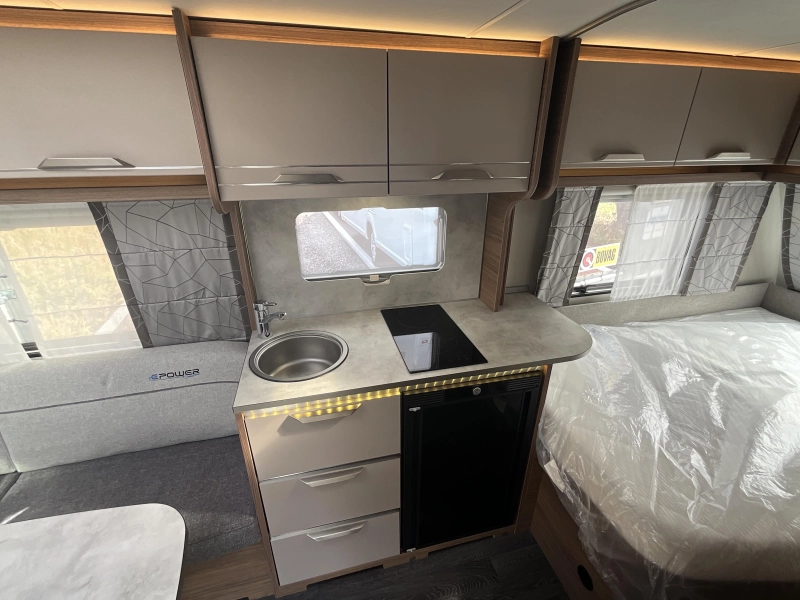 Knaus Sport E-Power Selection 450 FU LUIFEL-VLOERVERW-MOVER 