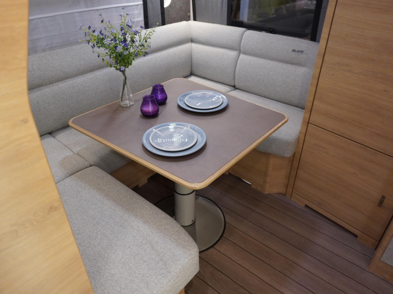 Knaus Sudwind Black Selection 500 EU !! BED VAN 217CM LANG !!!  foto: 16