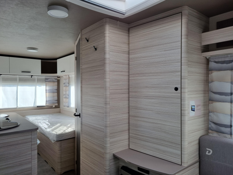 Dethleffs C'Joy 460 LE Active - Enkele bedden!  foto: 15
