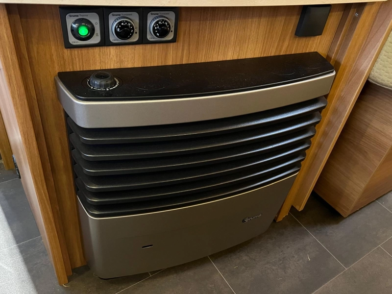 Dethleffs Nomad 520 RET Lengtebedden,Mover, Airco  foto: 15