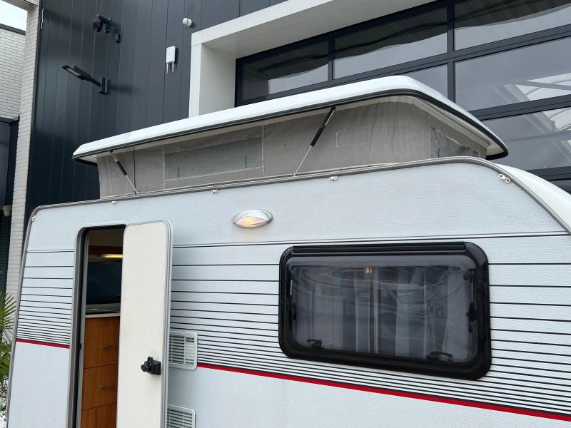 Kip Kompakt 37 EK mover, voortent, luifel  foto: 21
