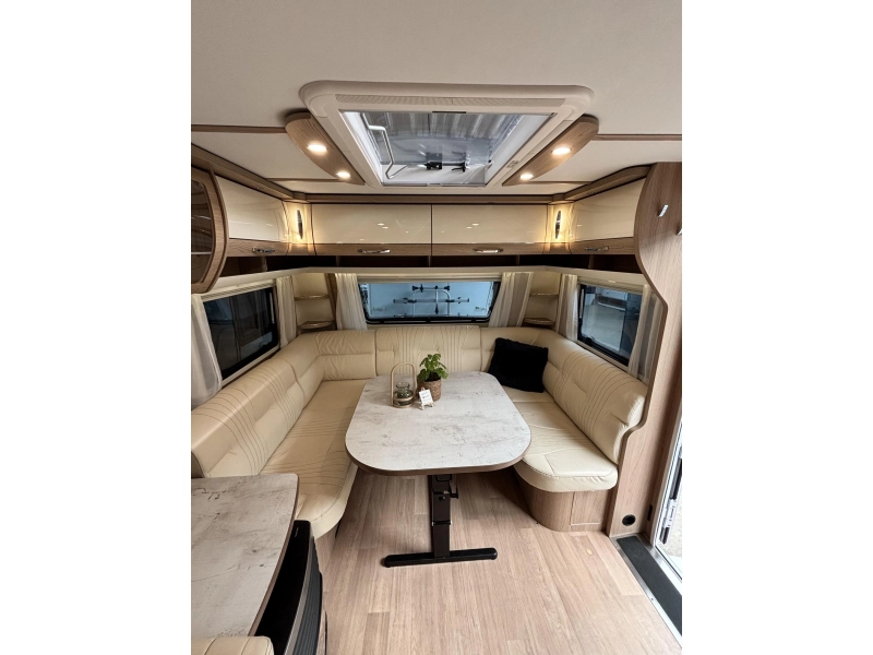 LMC Lord Brillant 690 Mover + Levelsysteem!  foto: 7