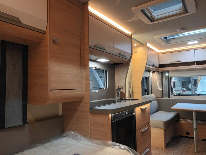 Knaus Sudwind Black Selection 460 EU  foto: 5