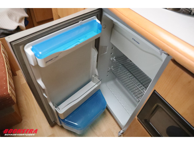 Hobby 30S Excellent Easy Mover Airco Frans bed Dwars stapelbed Middenkeuken foto: 16