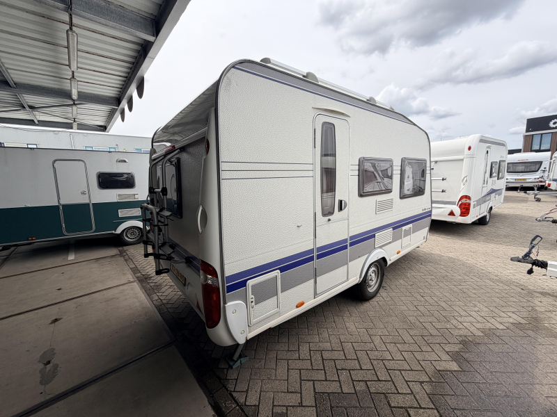 Hobby De Luxe 400 SF Voortent, Zitje Dwarsbed  foto: 10