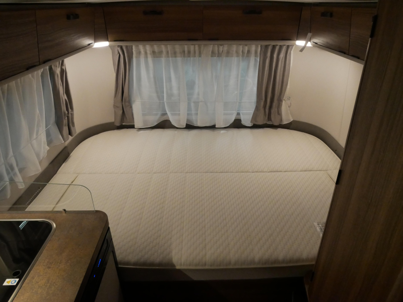 Eriba Touring 530 Gratis mover en luifel  foto: 7