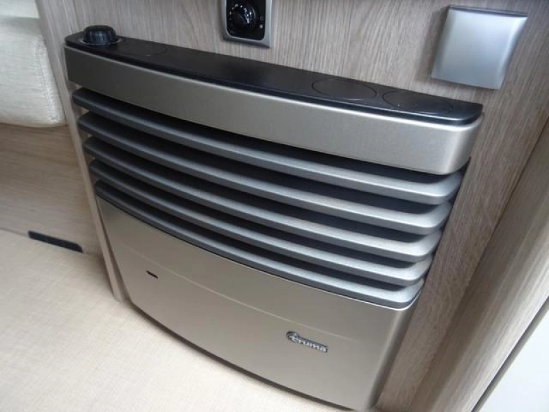 Bürstner Premio Plus 440 TK 
