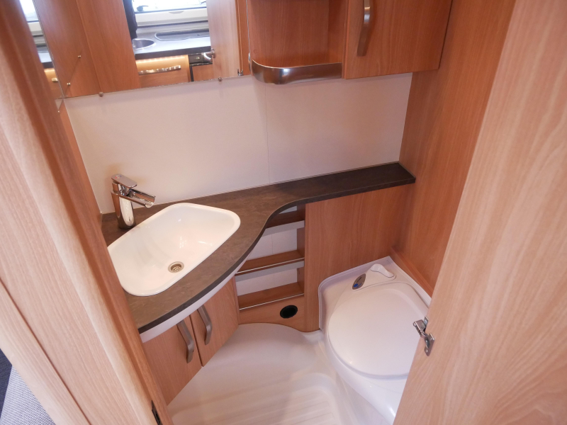 Knaus Sudwind Silver Selection 420 QD Incl. mover en fietsenrek  foto: 14