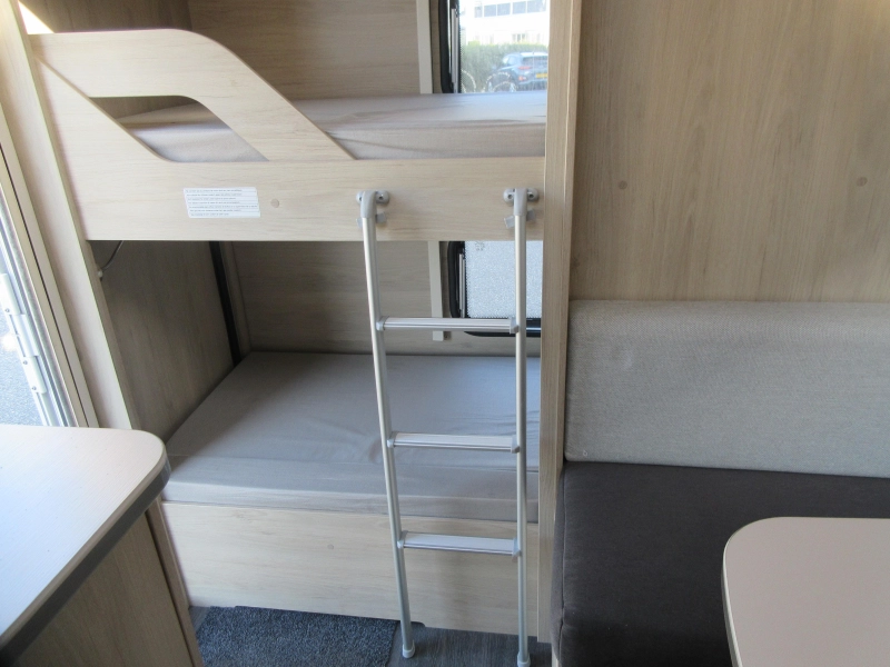 Caravelair Alba Family 426 MET DOREMA VOORTENT  foto: 6