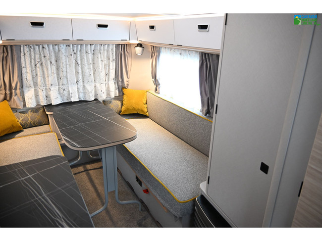 Eriba Touring Triton 420 foto: 11