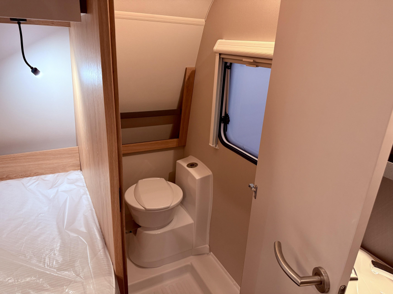 Knaus Sport Platinum 450 FU  foto: 11