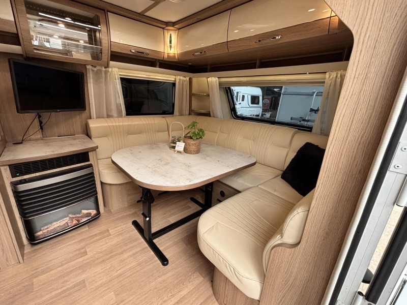 LMC Lord Brillant 690 Mover + Levelsysteem!  foto: 6