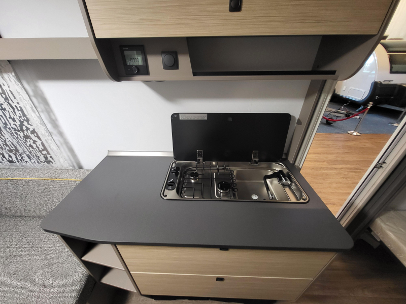 NEXT 381 met stapelbed  foto: 13