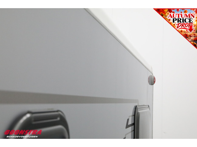 Eriba Nova Light 442 Elegance Luifel Middenkeuken Lengtebed LMV foto: 7