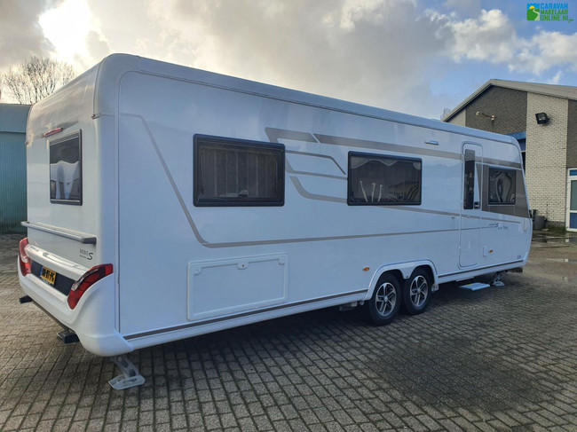 Eriba Nova S 690