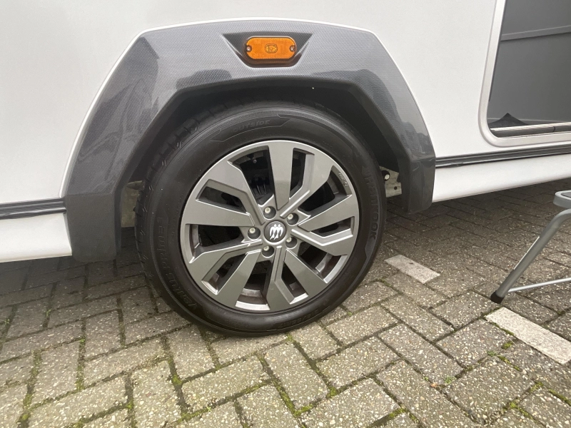 Knaus Sport en Fun 480 QL VOORTENT-UNIEK  foto: 10