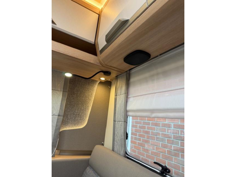 Knaus Sudwind 60 Years 460 EU Incl. Mover en Luifel  foto: 23