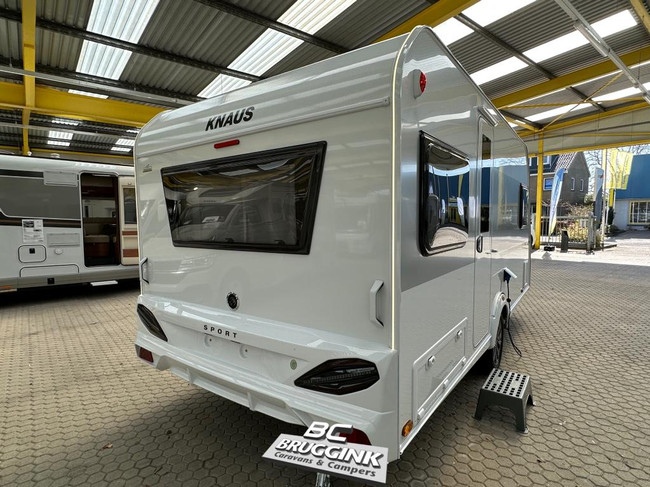 Knaus Sport 450 FU FRANS BED VLOERVERWARMING foto: 1