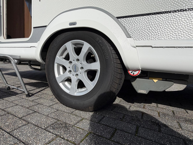 Hobby De Luxe 455 UF Vol uitgerust!!  foto: 6