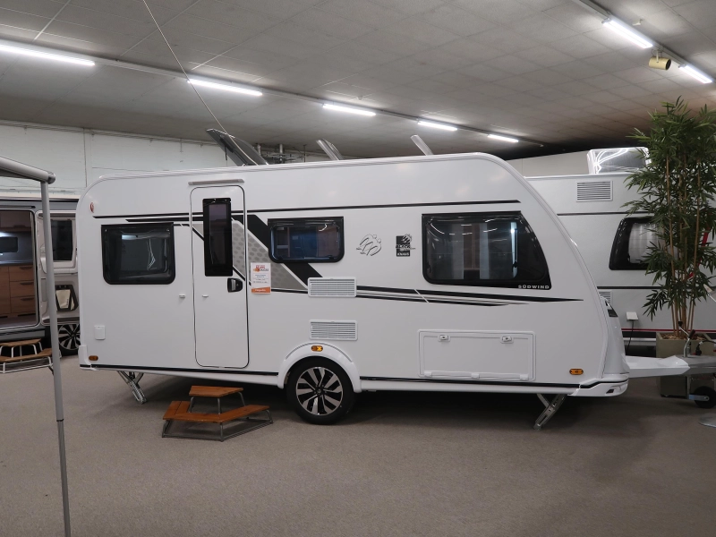 Knaus Sudwind Black Selection 460 EU ENKELE BEDDEN  foto: 22