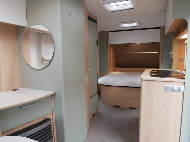 LMC Style 450 D Mover, voortent  foto: 6