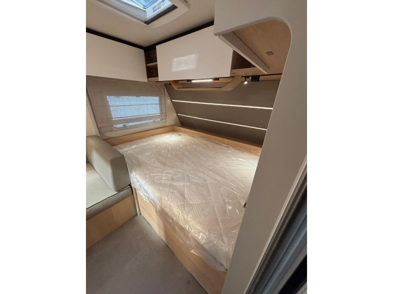 LMC Style 490 K model 2027, stapelbed  foto: 10