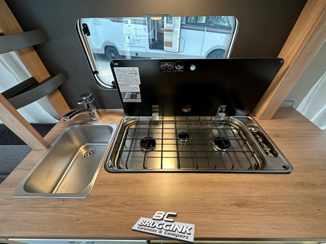 Knaus Sport 450 FU FRANS BED VLOERVERWARMING foto: 6
