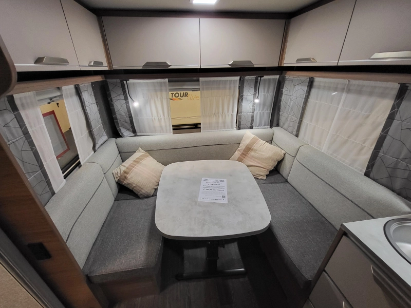Knaus Sport 450 FU nieuwstaat  foto: 5