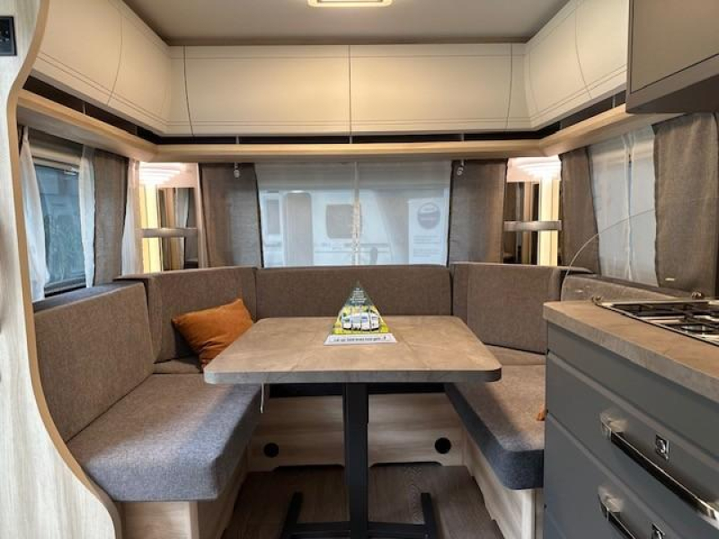 Hobby De Luxe 460 UFE 