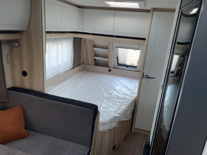 Hobby De Luxe 400 SFE Model 2026 