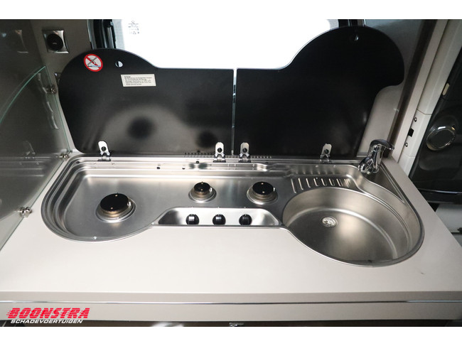 Hobby 495 UL Premium Middenkeuken Rondzit LMV foto: 13