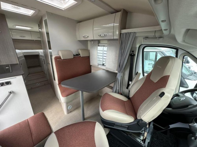 Bürstner Nexxo Van T 690 G LENGTE BEDDEN + 3.650 KG. foto: 7