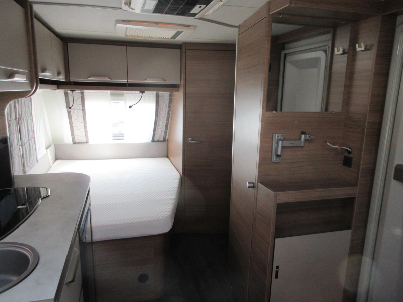 Knaus Sport 450 FU COMPLEET EN FRANSBED  foto: 2