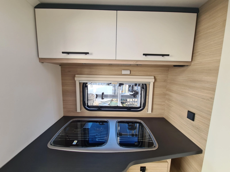 Sterckeman Easy 420 CP Voortent!  foto: 10