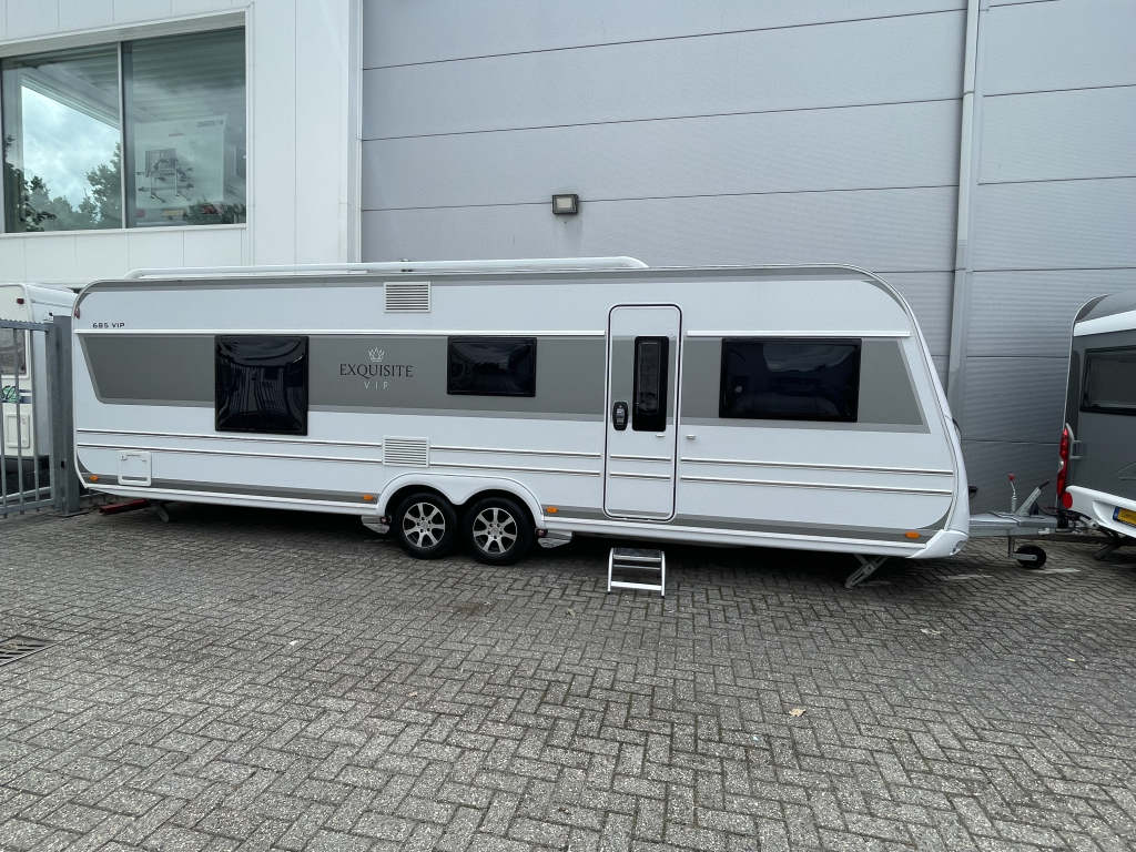 LMC Caravans Exquisite 685 VIP QUEENSBED + RONDZIT TANDEMASSER 2025 ! foto: 22