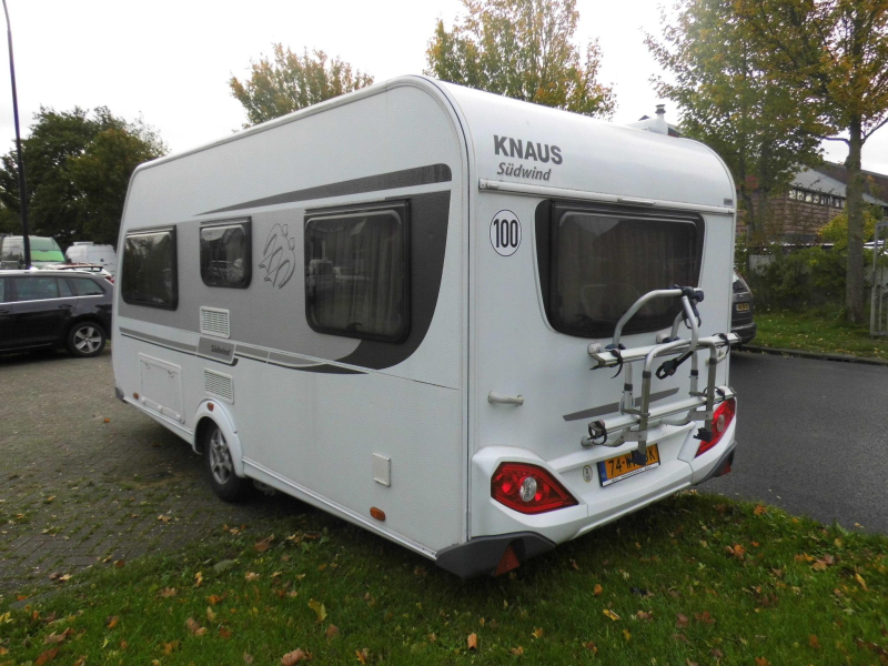 Knaus Sudwind 450 FU Mover en cassetteluifel! 