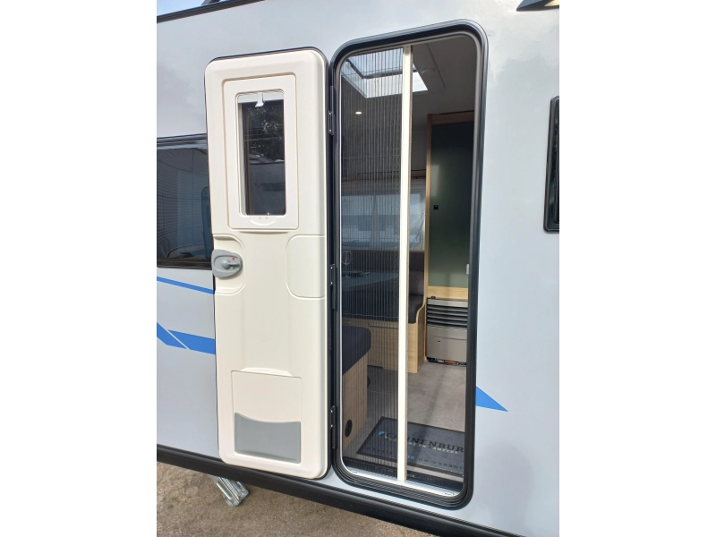 Caravelair Sport Line 480 Pack Look 