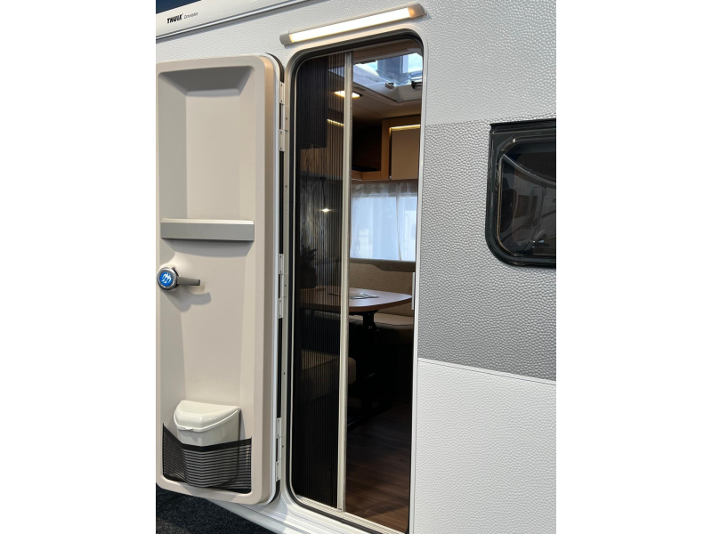 Knaus Sport 460 EU mover, luifel, fietsenrek  foto: 8